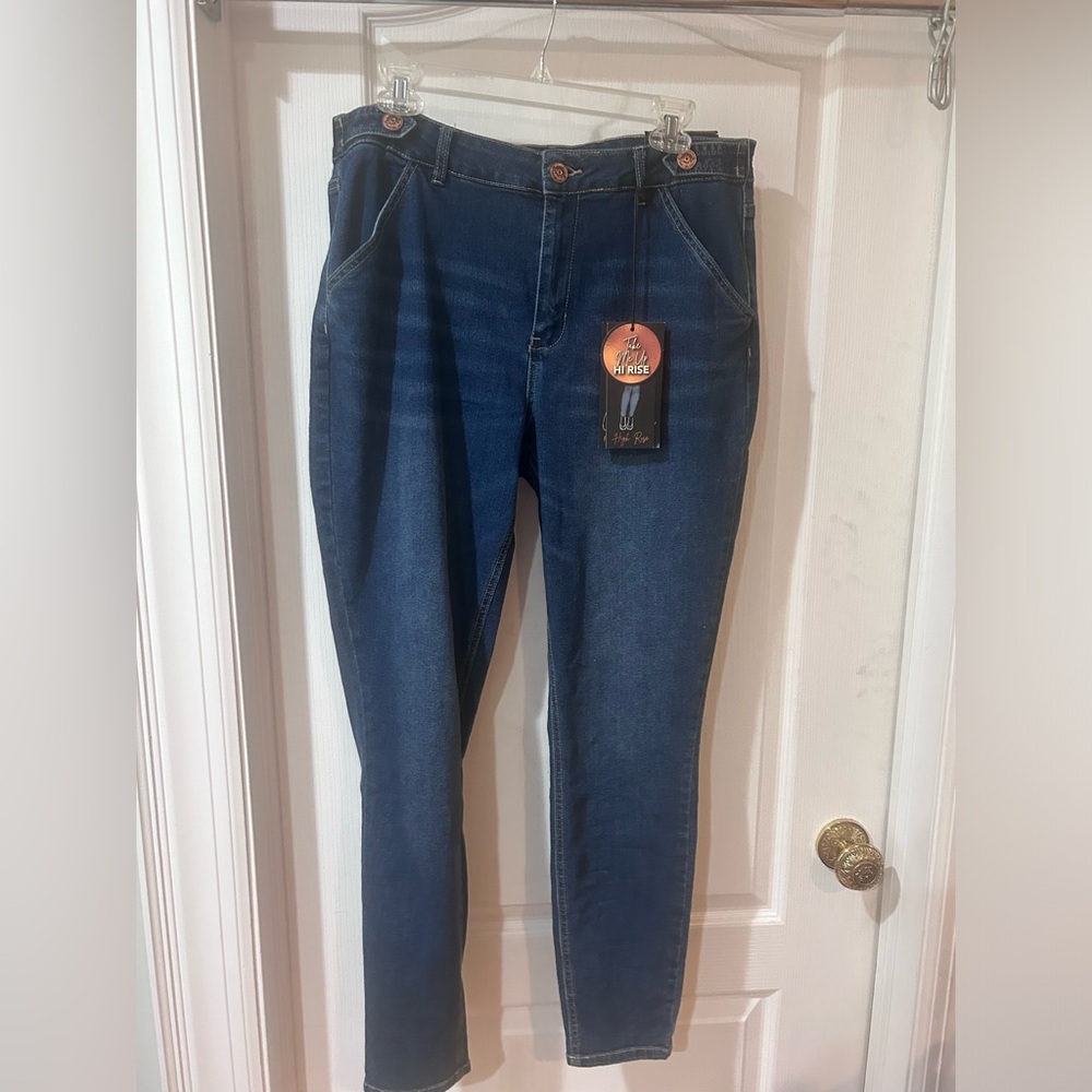 NWT - High Rise Skinny Jeans